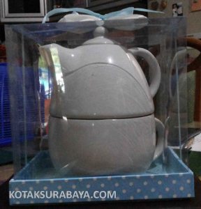 kotak souvenir mika polkadot biru